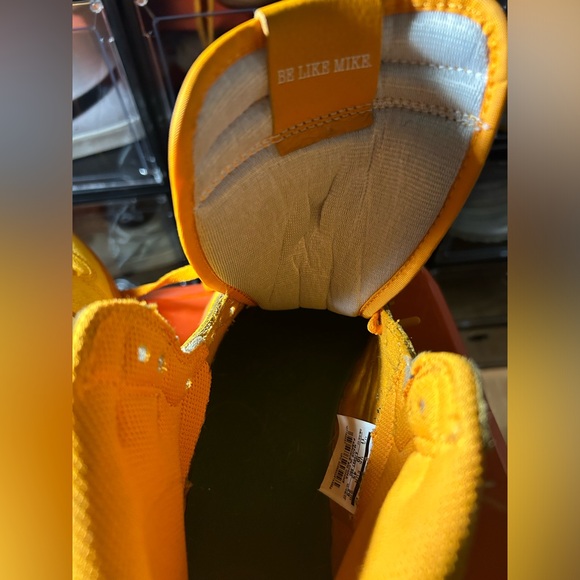 Size 11 - Air Jordan 1 Retro OG G8RD High Orange Peel - Picture 6 of 7